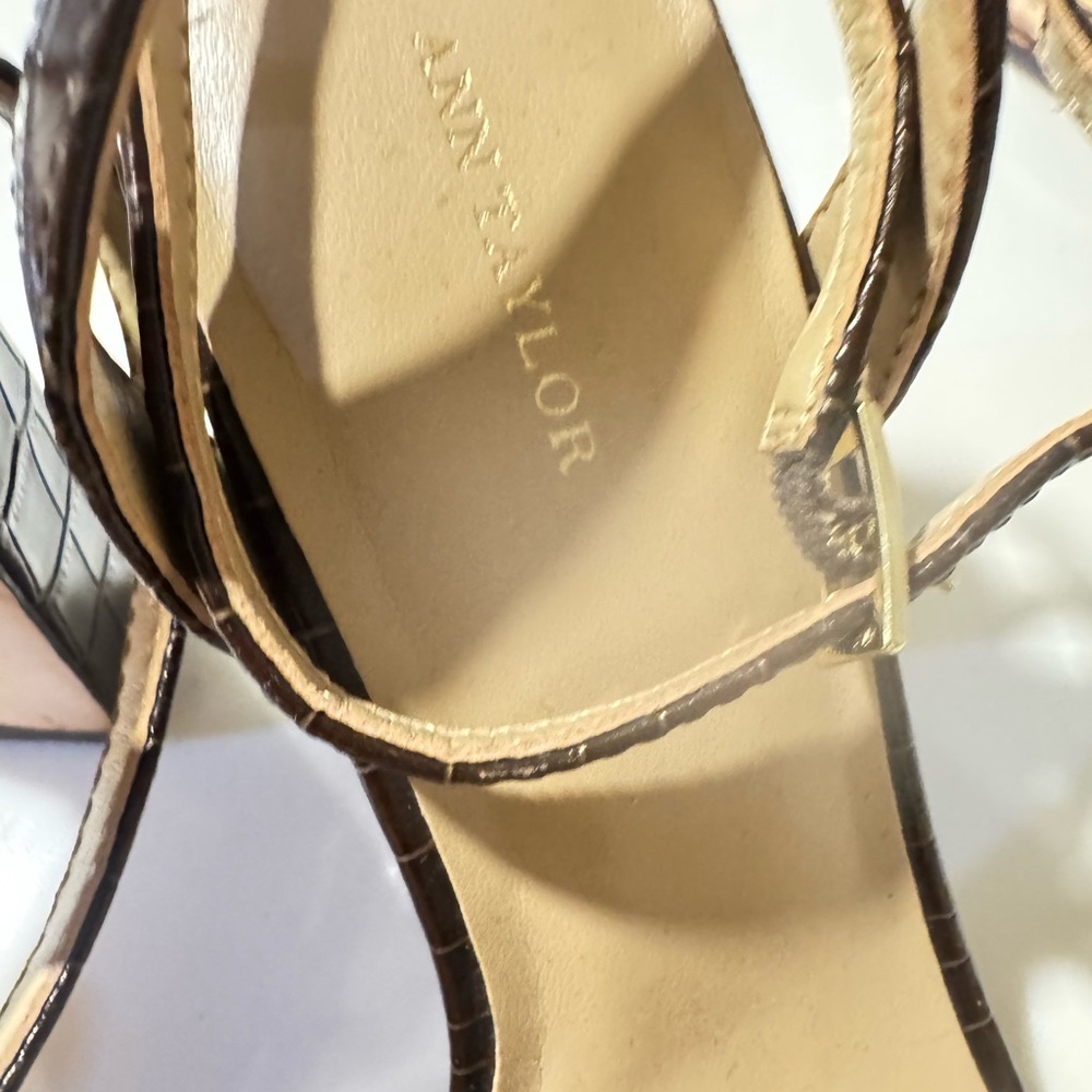 Ann Taylor Brown Croc-Embossed Block Heel Sandals with Gold Chain| Size 7.5 - Picture 8 of 8